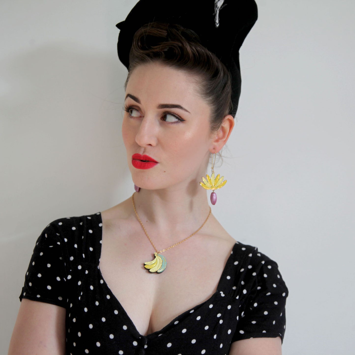 BONITA BANANA . pendant