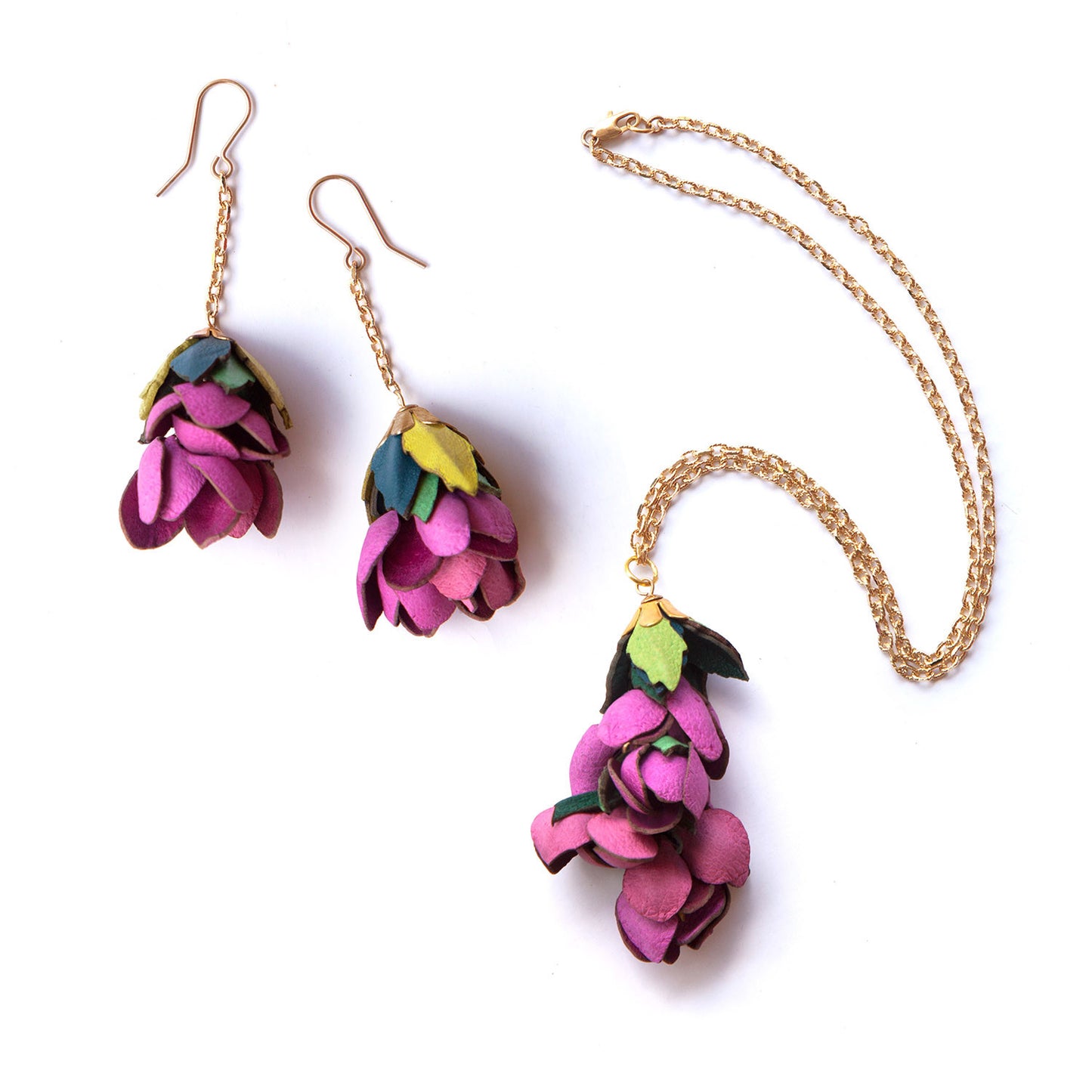 JUNGLE BLOSSOM . pendant
