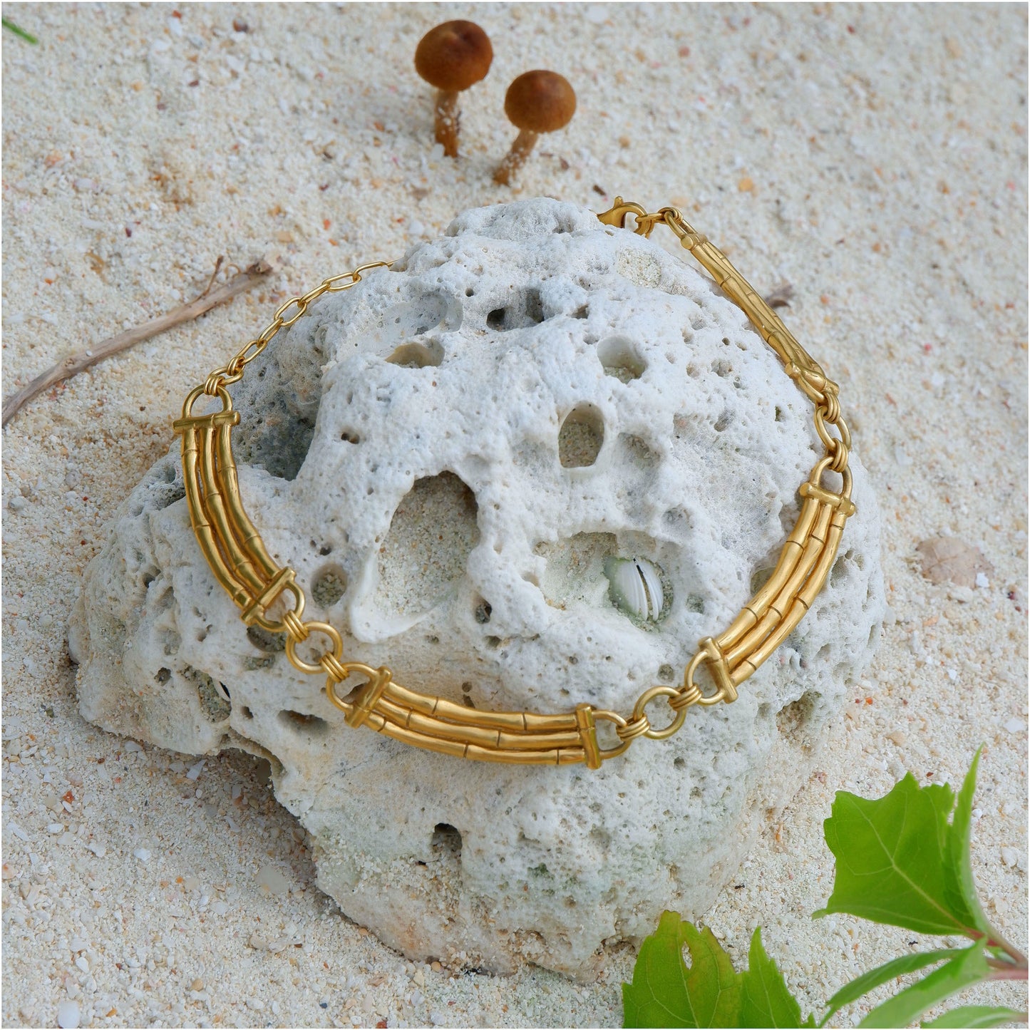 AVA // BAMBOO BAR . necklace