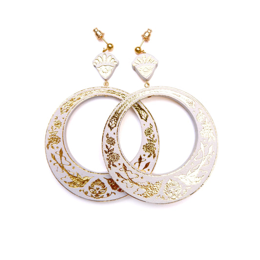 large hoops earring printed with birds & flowers in gold on lilac