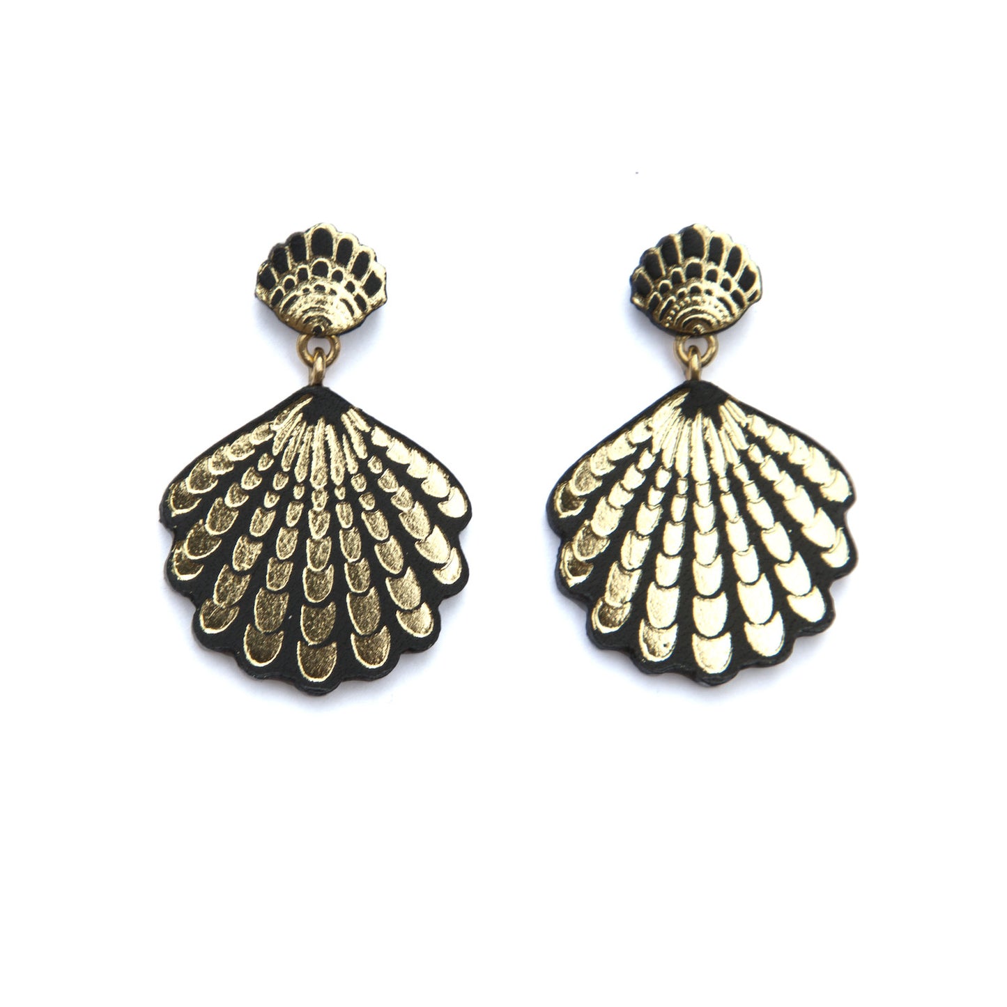 SEA SHELL STUD . earrings