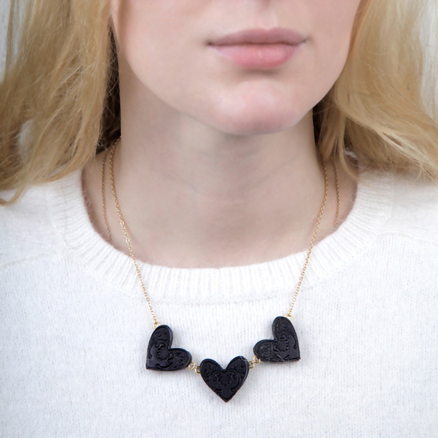 TRIPLE SWEET BLACK HEART . necklace